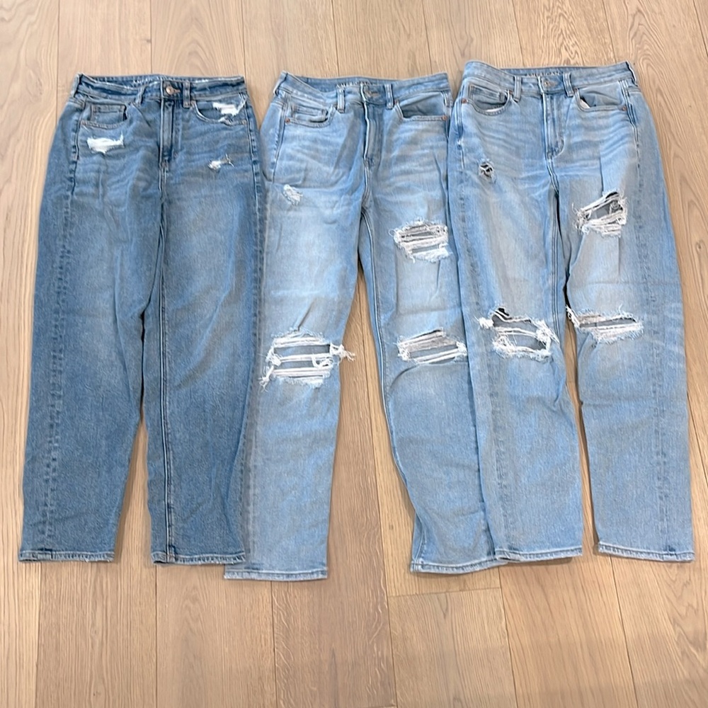 Bundle of Three American Eagle Jeans Size 4